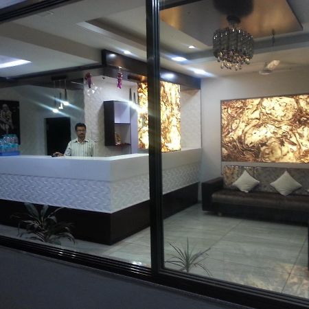 שירדי Hotel Sai Suraj Park מראה חיצוני תמונה