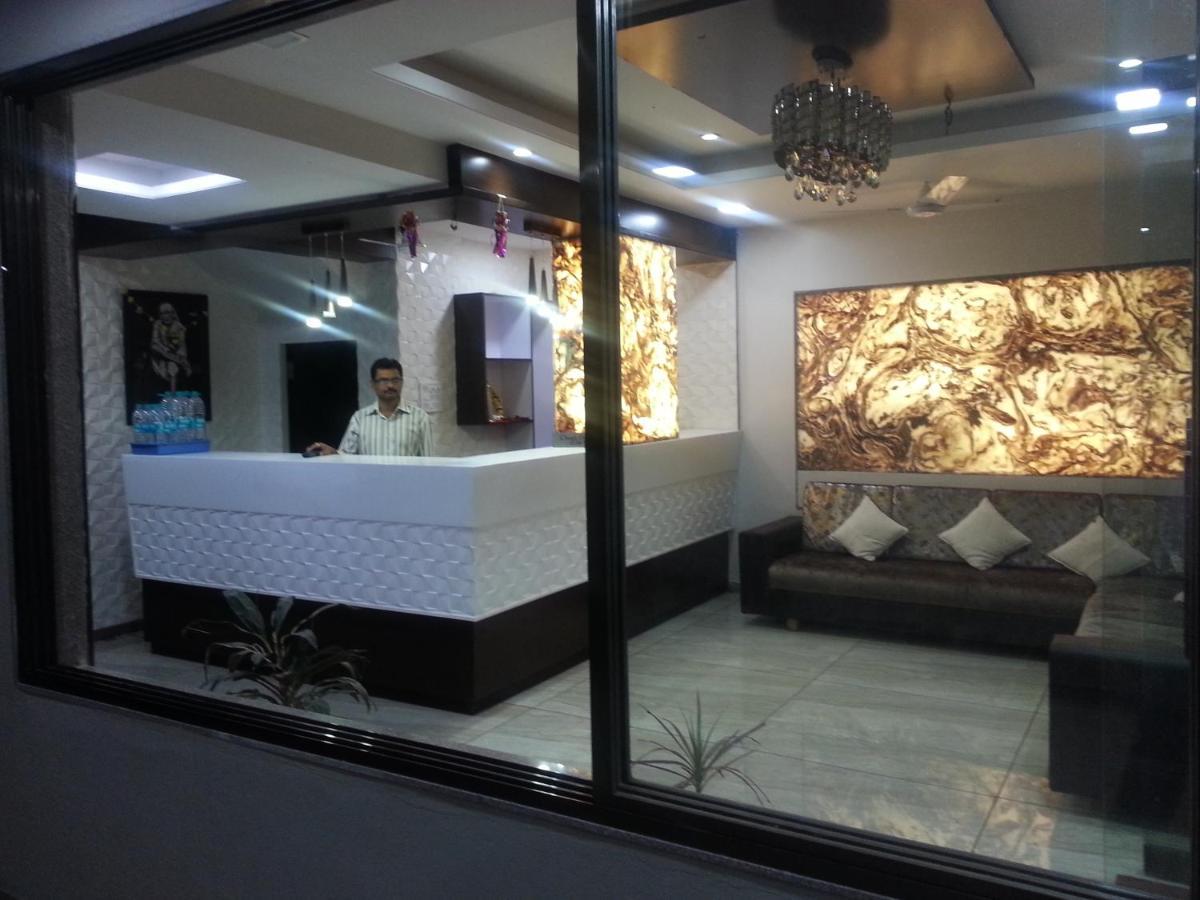 שירדי Hotel Sai Suraj Park מראה חיצוני תמונה