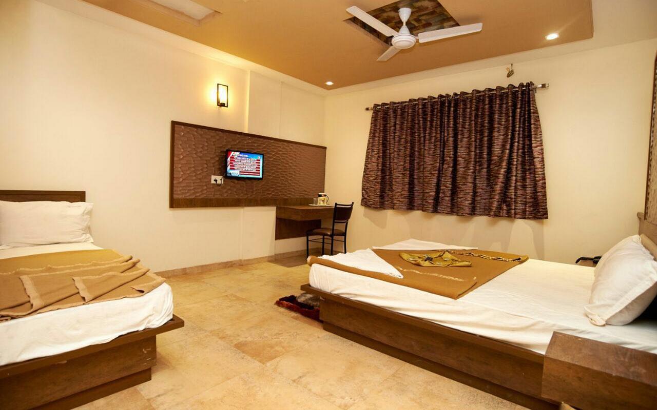 שירדי Hotel Sai Suraj Park מראה חיצוני תמונה