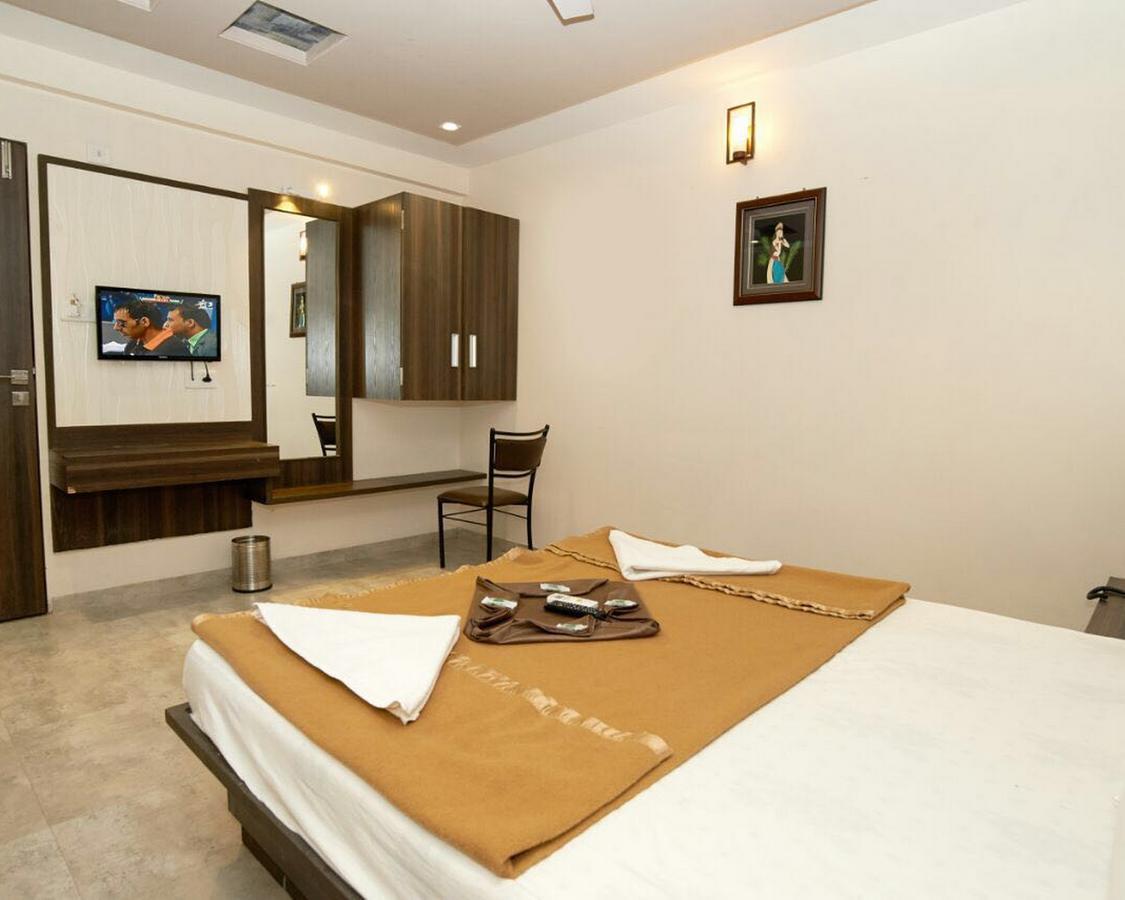 שירדי Hotel Sai Suraj Park מראה חיצוני תמונה