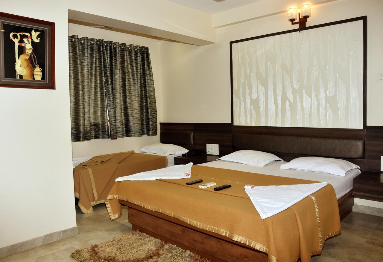 שירדי Hotel Sai Suraj Park מראה חיצוני תמונה