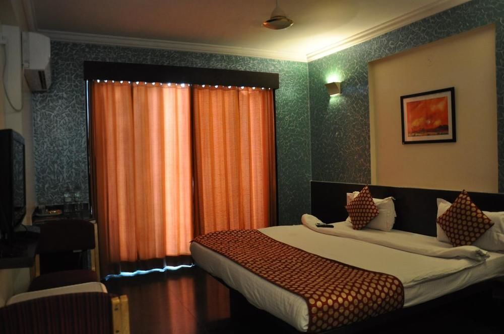 שירדי Hotel Sai Suraj Park מראה חיצוני תמונה