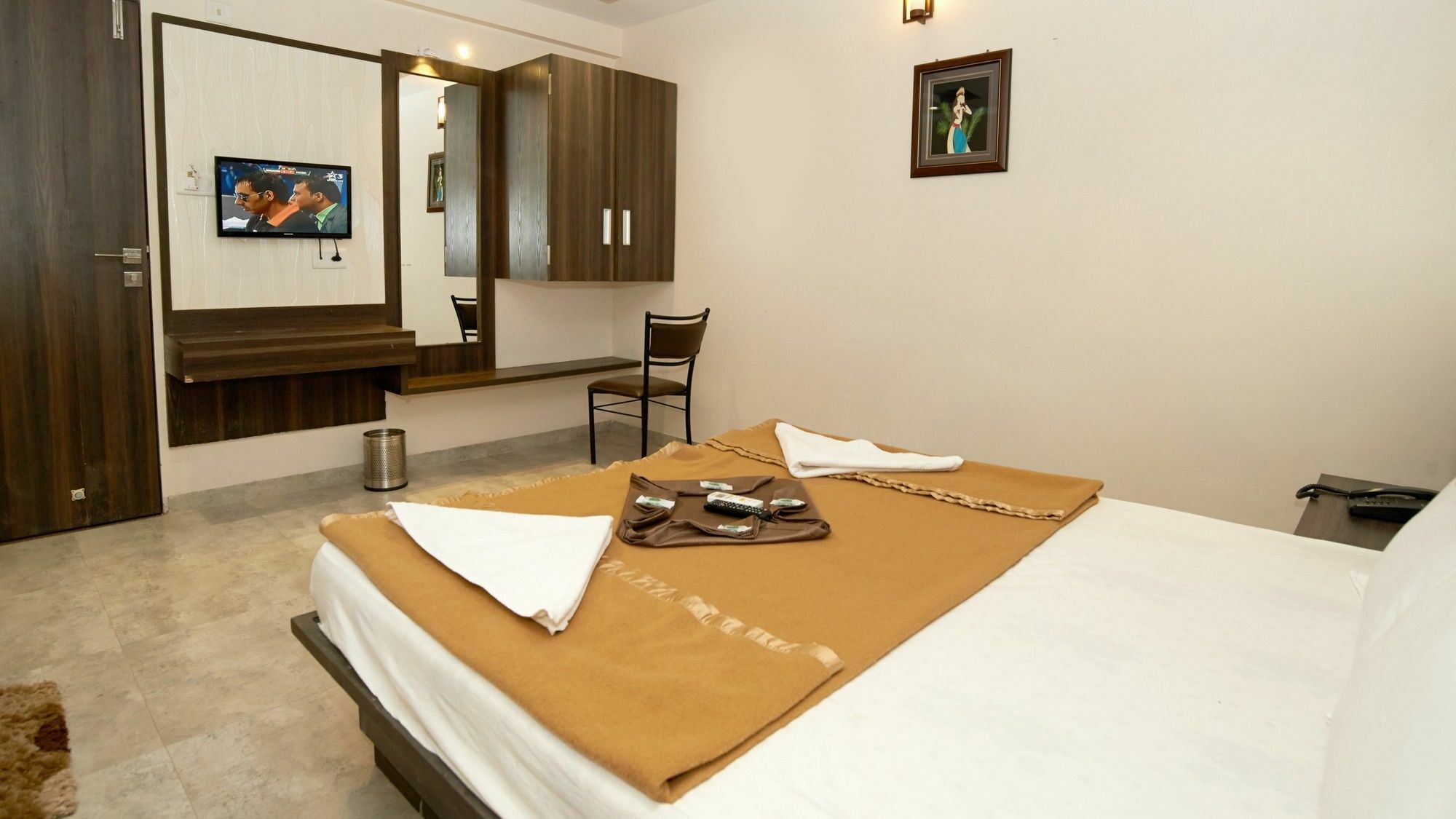 שירדי Hotel Sai Suraj Park מראה חיצוני תמונה