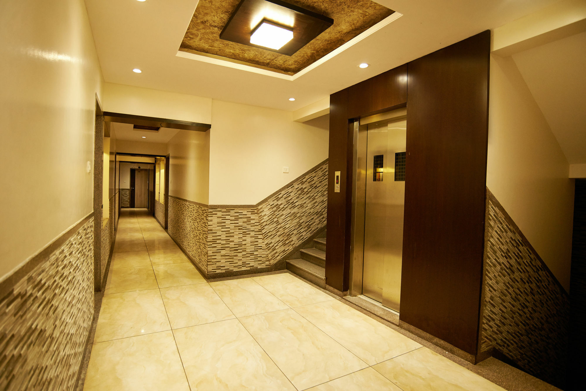 שירדי Hotel Sai Suraj Park מראה חיצוני תמונה