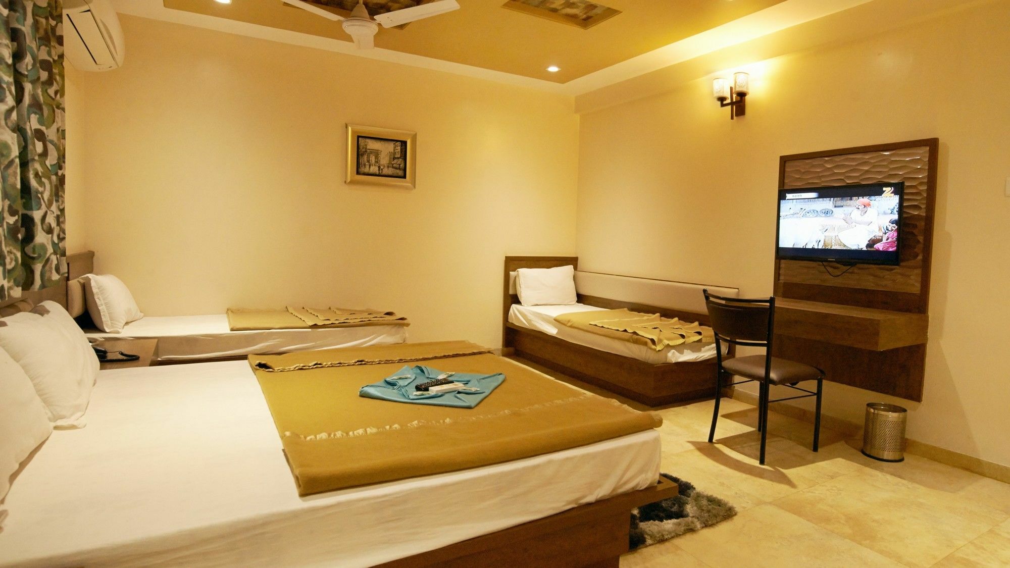 שירדי Hotel Sai Suraj Park מראה חיצוני תמונה