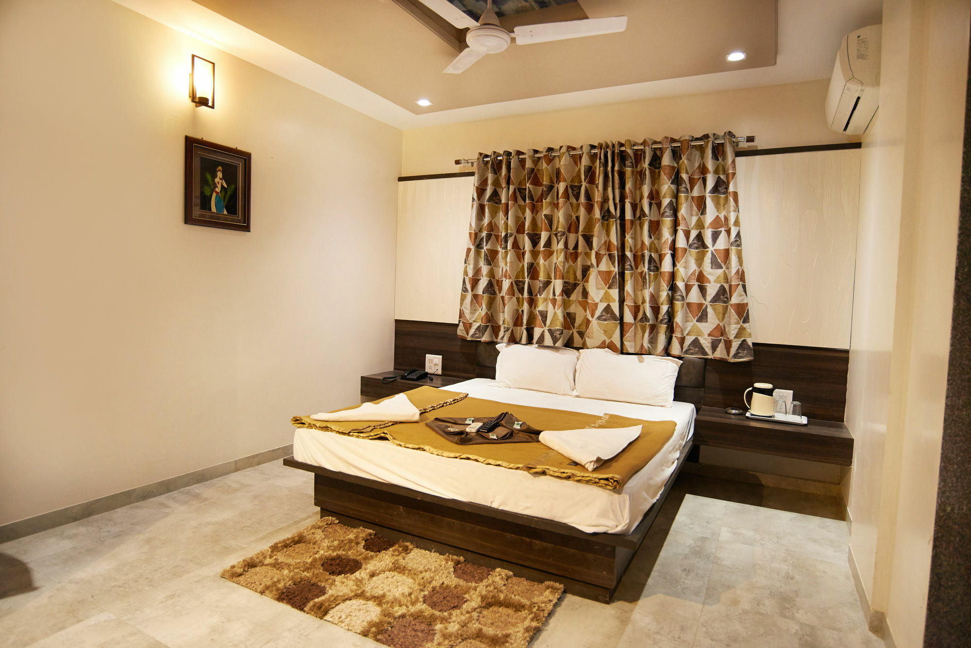 שירדי Hotel Sai Suraj Park מראה חיצוני תמונה